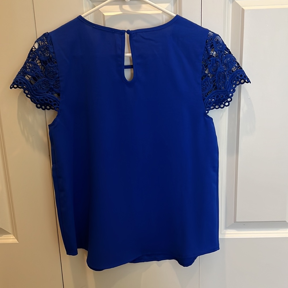 Lace sleeve blouse - Picture 6 of 10